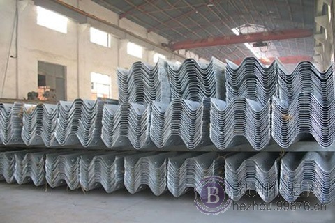 广西省内供应波形护栏、旋转护栏、仿竹护栏可提供安装团队